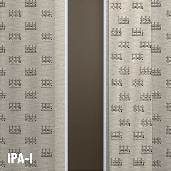 Installation panel for the mounting of fittings, integrated (surcharge)